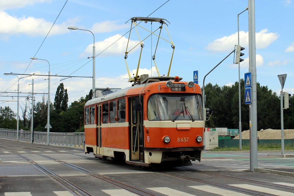 Tatra T3 #8437