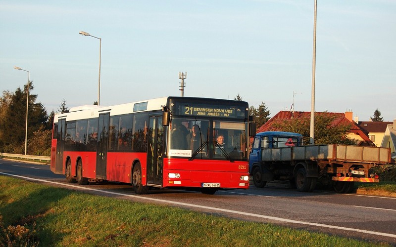 Záložné vozidlá (prenajaté) - MAN NL 313-15M #8212