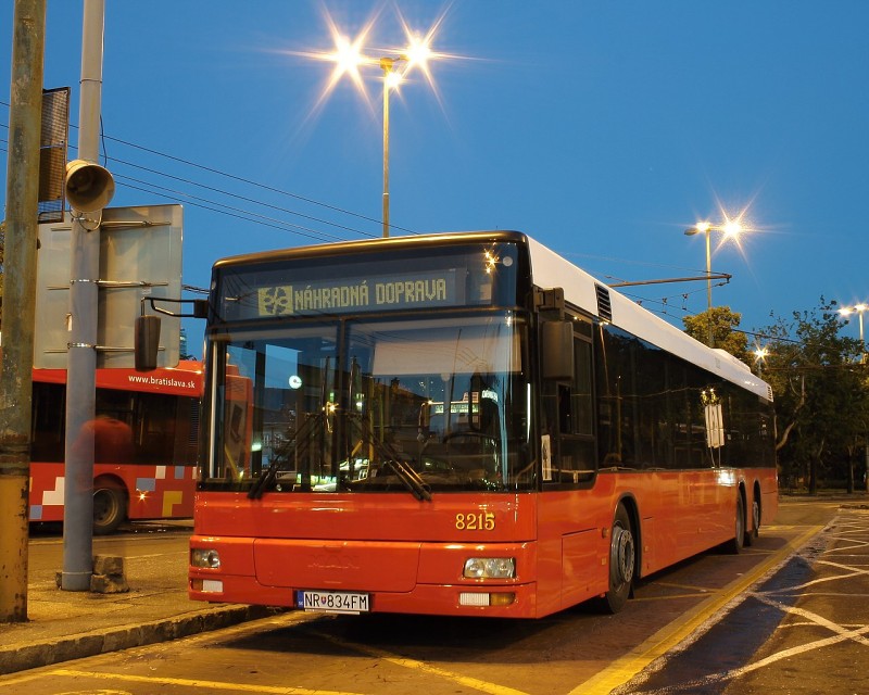 Záložné vozidlá (prenajaté) - MAN NL 313-15M #8215
