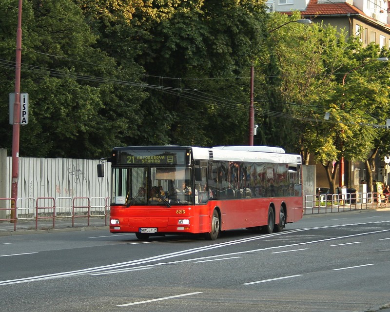 Záložné vozidlá (prenajaté) - MAN NL 313-15M #8215
