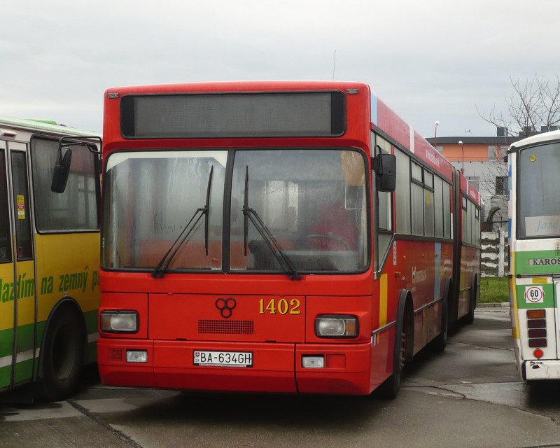 TAM 272 A 180 M #1402