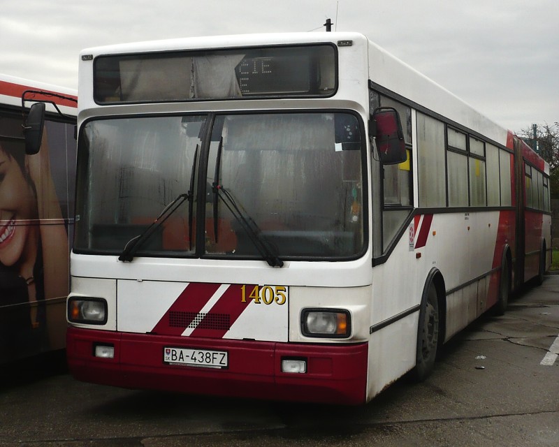 TAM 272 A 180 M #1405