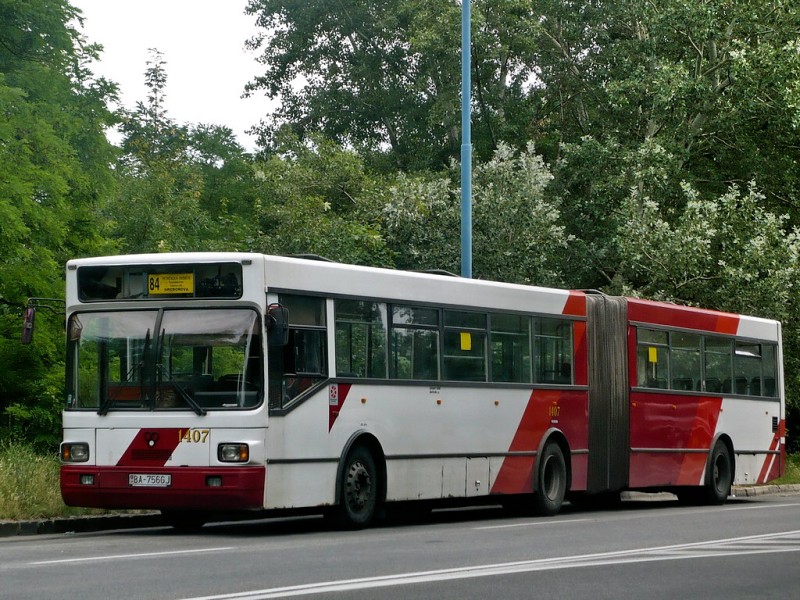 TAM 272 A 180 M #1407
