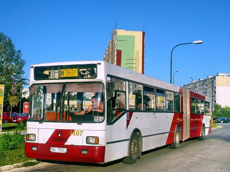 TAM 272 A 180 M #1407