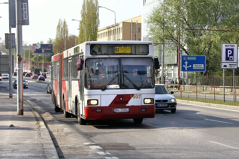 TAM 272 A 180 M #1407