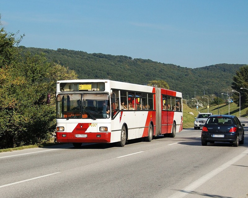 TAM 272 A 180 M #1407
