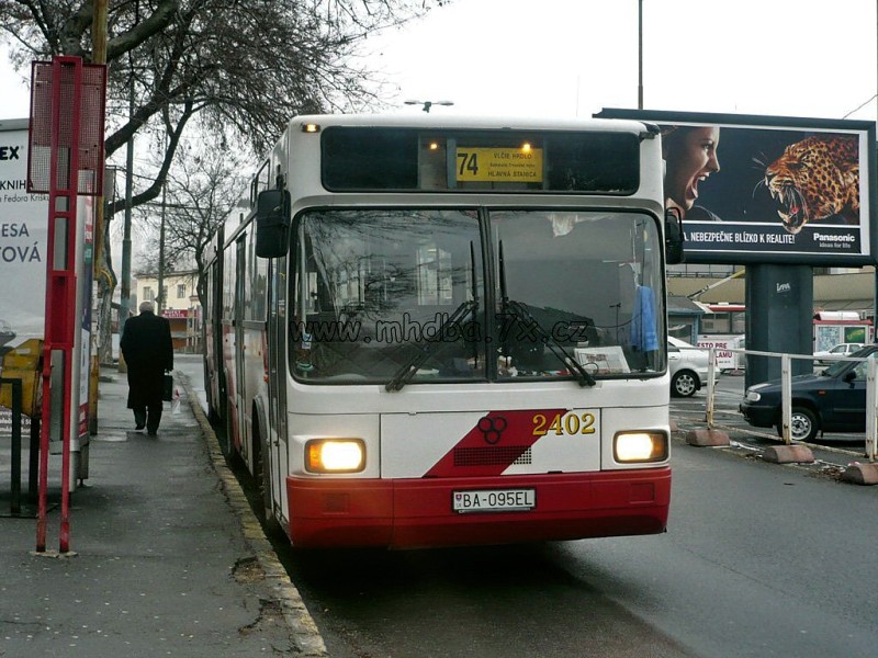 TAM 272 A 180 M #2402