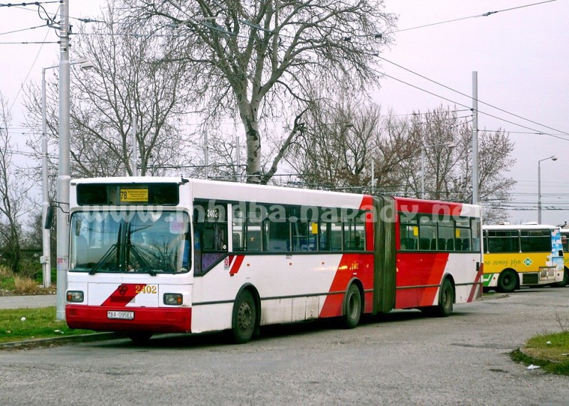 TAM 272 A 180 M #2402
