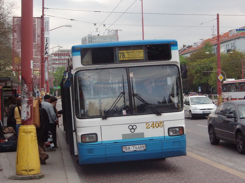 TAM 272 A 180 M #2405