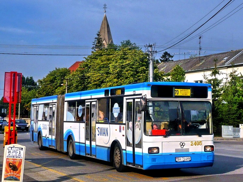 TAM 272 A 180 M #2405