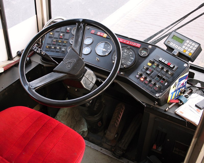 TAM 272 A 180 M #2416