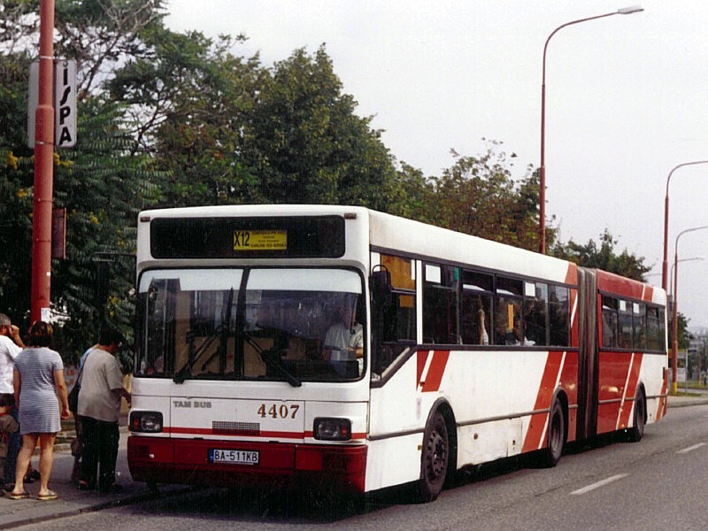 TAM 272 A 180 M #2417